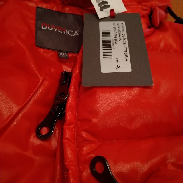 DUVETICA(デュベティカ)のDUVETICAほぼ新品赤ダウン値下げ レディースのジャケット/アウター(ダウンジャケット)の商品写真