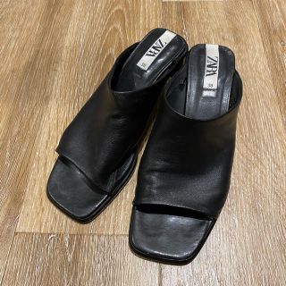 新品☆未使用☆ZARA☆ミニマルリアルレザーミッドヒールミュール