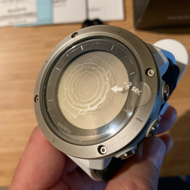 メンズ値下げ 未使用品 SUUNTO TRAVERSE WHITE - 腕時計(デジタル)