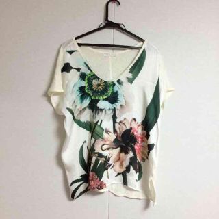 ザラ(ZARA)のZARA＊ボタニカル柄カットソー(カットソー(半袖/袖なし))