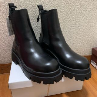 ZARA ザラ 新品  完売品　トラックソール付きローヒールアンクルブーツ　37