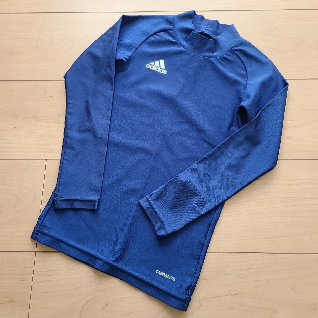 adidas(アディダス)のadidas　アディダス　アンダーウェア　130㎝ スポーツ/アウトドアのサッカー/フットサル(ウェア)の商品写真