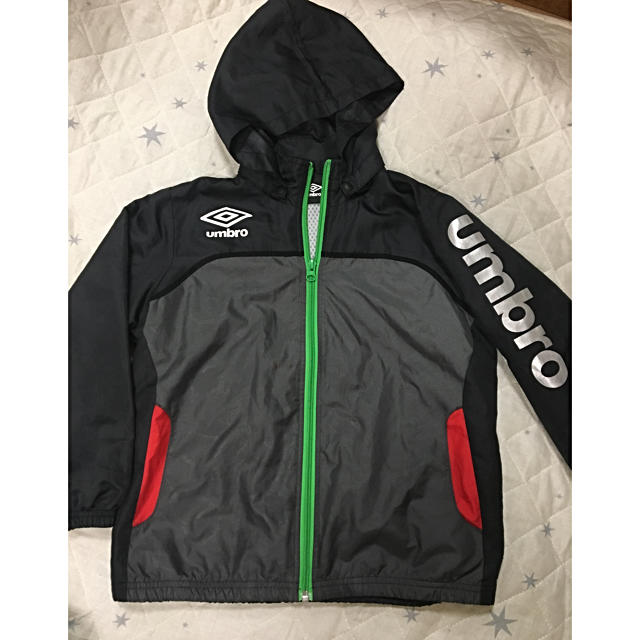 umbro アンブロ ウィンドブレーカー ナイロンジャケットSスポーツウェア