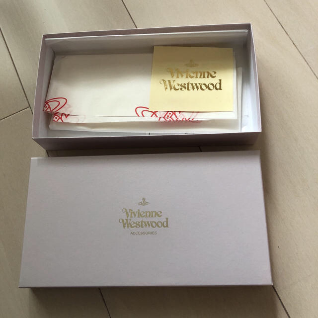 Vivienne Westwood(ヴィヴィアンウエストウッド)のVivienne Westwood長財布(値下げ済) レディースのファッション小物(財布)の商品写真