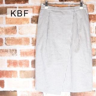 ケービーエフ(KBF)のKBF チェックスカート(ひざ丈スカート)
