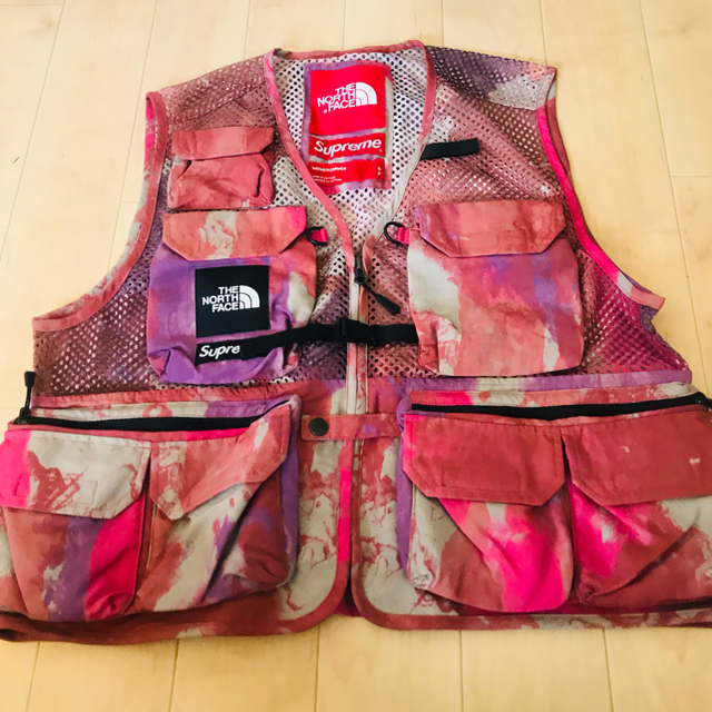 Supreme(シュプリーム)のSupreme The North Face Cargo Vest  Sサイズ メンズのトップス(ベスト)の商品写真