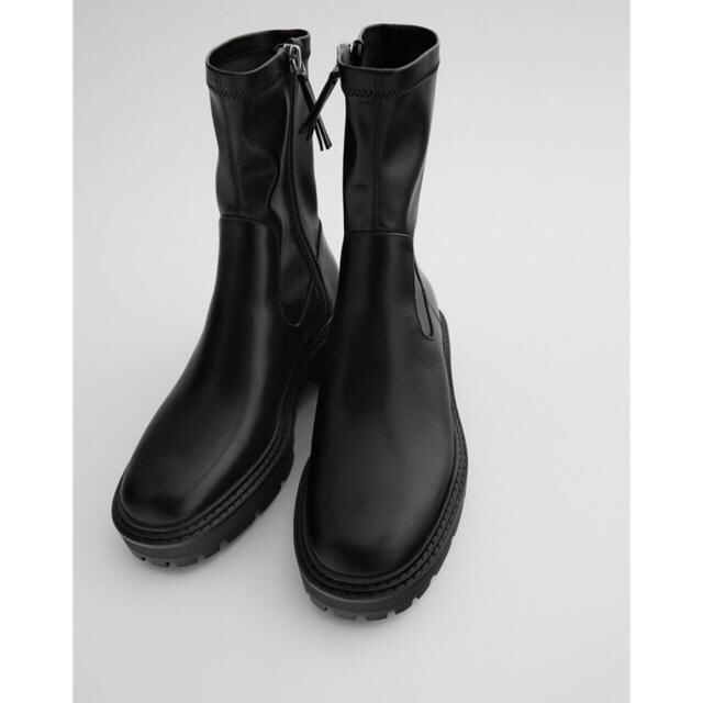 ZARA - トラックソール付きローヒールアンクルブーツ 39 ZARA - トラックソール付きローヒールアンクルブーツ 39