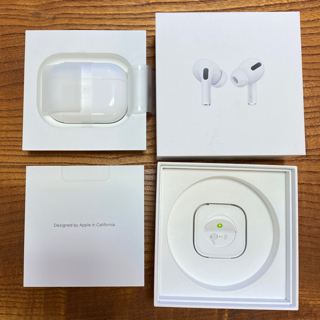 値引 AirPods Apple ほぼ新品 - Apple Pro MWP22J/A アップル正規品 ヘッドフォン/イヤフォン