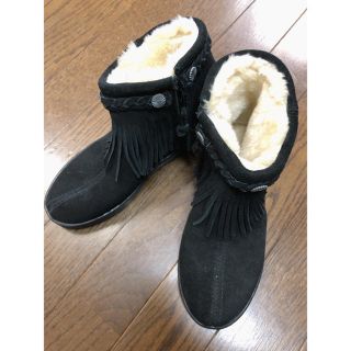 ミネトンカ(Minnetonka)のミネトンカ　フリンジ　ブーツ　新品(ブーツ)