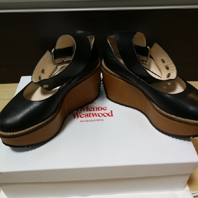 Vivienne Westwood(ヴィヴィアンウエストウッド)のvivienne westwood ロッキンホース　サイズ36 レディースの靴/シューズ(ローファー/革靴)の商品写真