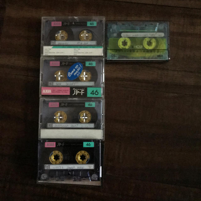 富士フイルム(フジフイルム)のAXIA  カセットテープ　5本 スマホ/家電/カメラのオーディオ機器(その他)の商品写真