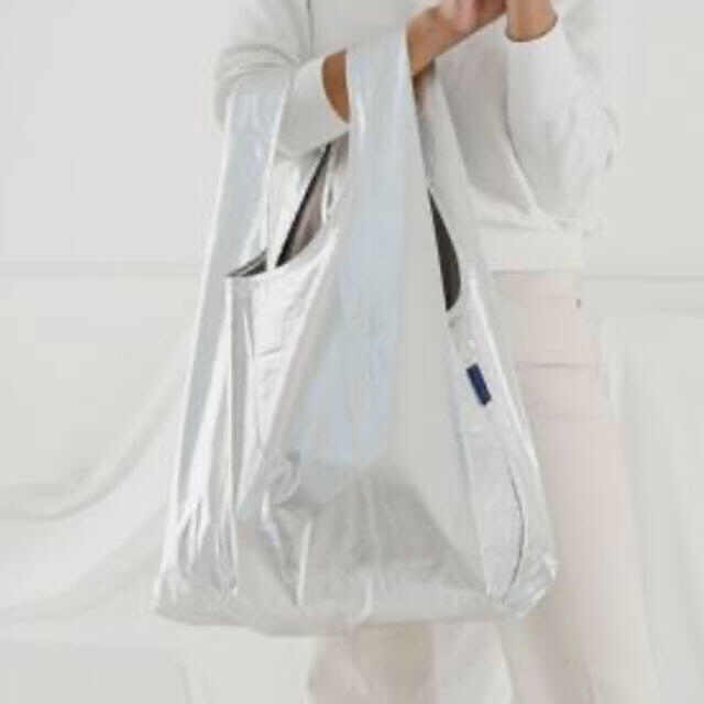 STANDARD BAGGU　メタリックシルバー　バグー レディースのバッグ(エコバッグ)の商品写真