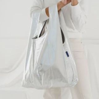 STANDARD BAGGU　メタリックシルバー　バグー(エコバッグ)