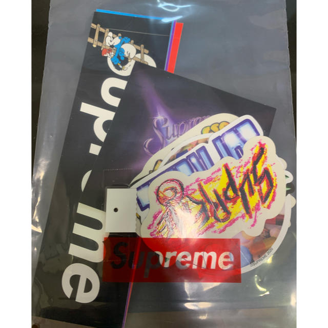 Supreme(シュプリーム)のSupreme Smurfs Sticker シュプリーム ステッカー スマーフ メンズのファッション小物(その他)の商品写真
