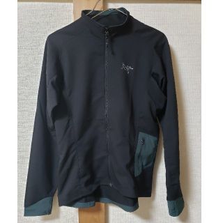 アークテリクス(ARC'TERYX)のりょう様専用　ARC'TERYXソフトシェル　ミドルレイヤー　薄手　軽量(登山用品)