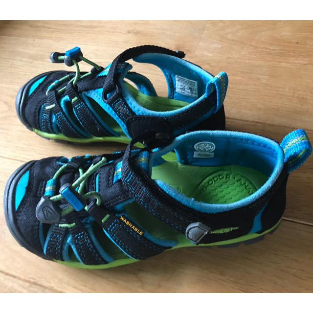 KEEN(キーン)のKEEN キッズサンダル キッズ/ベビー/マタニティのキッズ靴/シューズ(15cm~)(サンダル)の商品写真