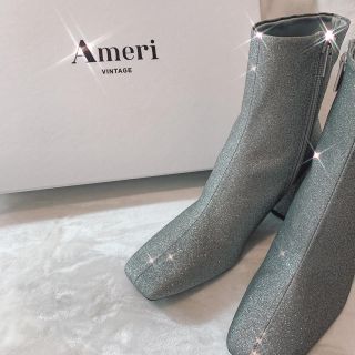 アメリヴィンテージ(Ameri VINTAGE)のSQUARE GLITTER BOOTS(ブーツ)