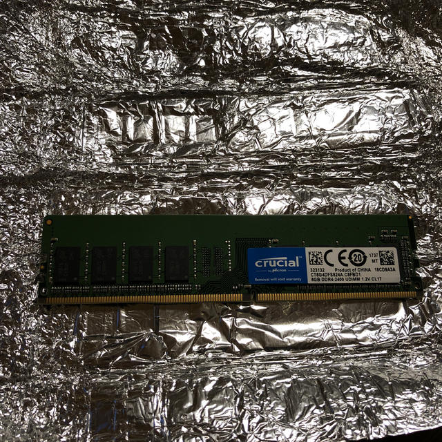 crucial 8GB DDR4-2400 メモリ スマホ/家電/カメラのPC/タブレット(PC周辺機器)の商品写真