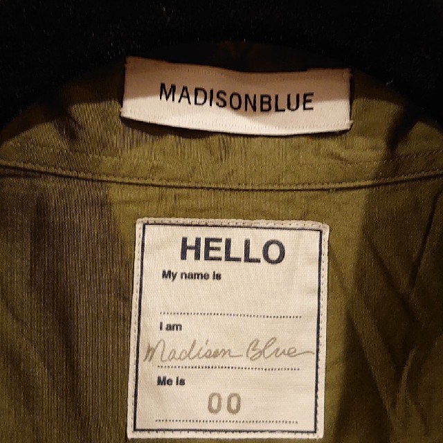 MADISONBLUE(マディソンブルー)のマディソンブルー MADISONBLUE 長袖シャツ カーキ レディースのトップス(シャツ/ブラウス(長袖/七分))の商品写真