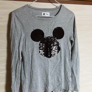 ギャップ(GAP)のGAP　ディズニーコラボ　ミッキーマウスの長Tシャツ　中古品　サイズ160(Tシャツ/カットソー)