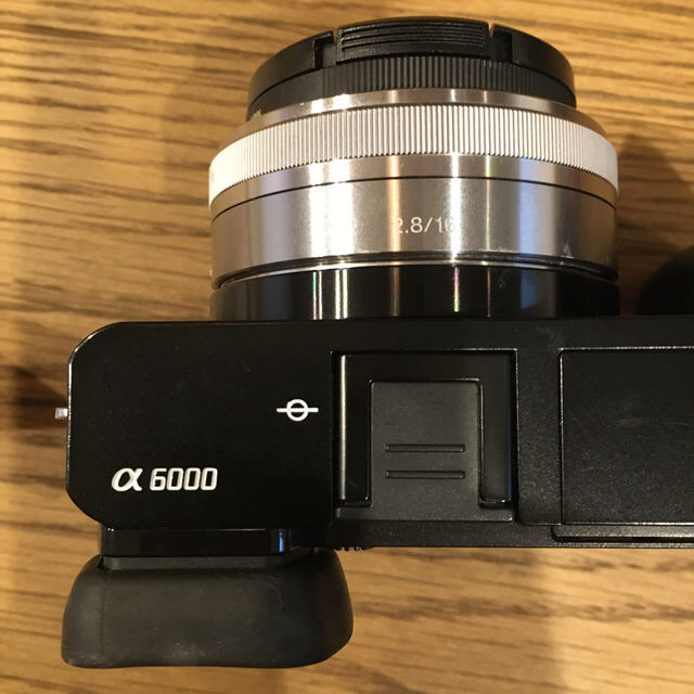 SONY α6000 ボディ　SEL16F28 レンズ　純正バッテリー セットカメラ