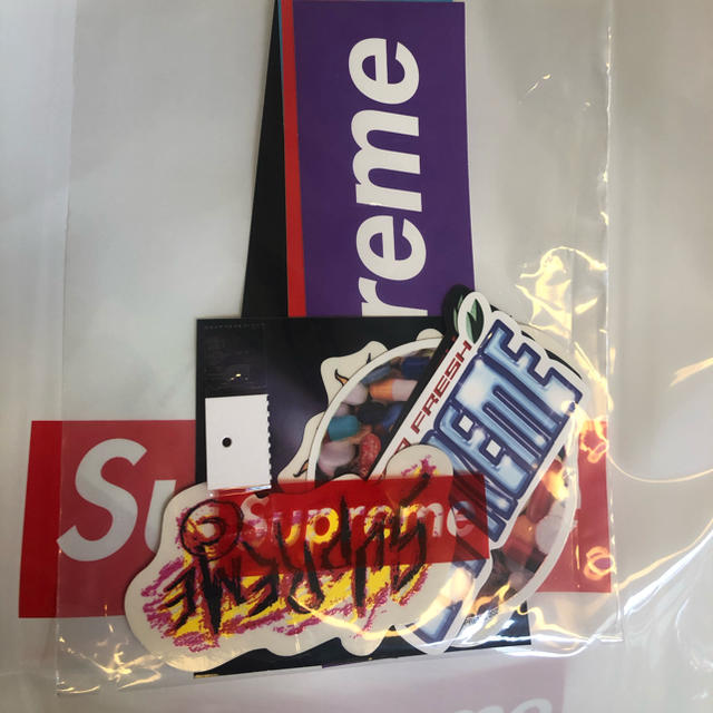 Supreme(シュプリーム)のsupreme sticker set 自動車/バイクのバイク(ステッカー)の商品写真