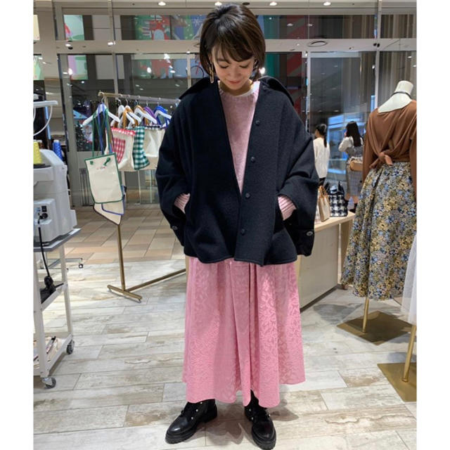 Chesty(チェスティ)のrosy monster ロージーモンスター　poncho coat レディースのジャケット/アウター(ポンチョ)の商品写真