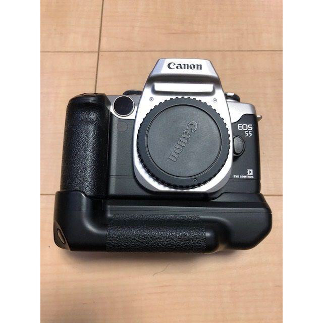 Canon(キヤノン)のEOS55　CANON フィルムカメラ　グリップ付き スマホ/家電/カメラのカメラ(フィルムカメラ)の商品写真