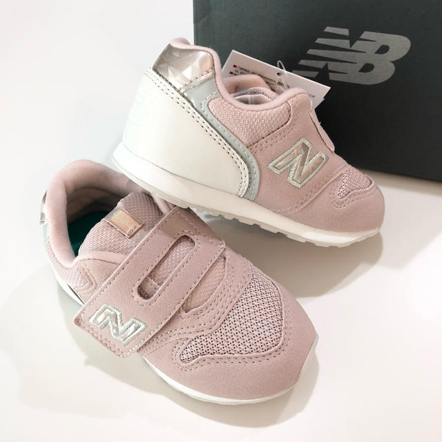 New Balance(ニューバランス)の新品未使用　ニューバランス スニーカー キッズ　996【16cm】 キッズ/ベビー/マタニティのキッズ靴/シューズ(15cm~)(スニーカー)の商品写真