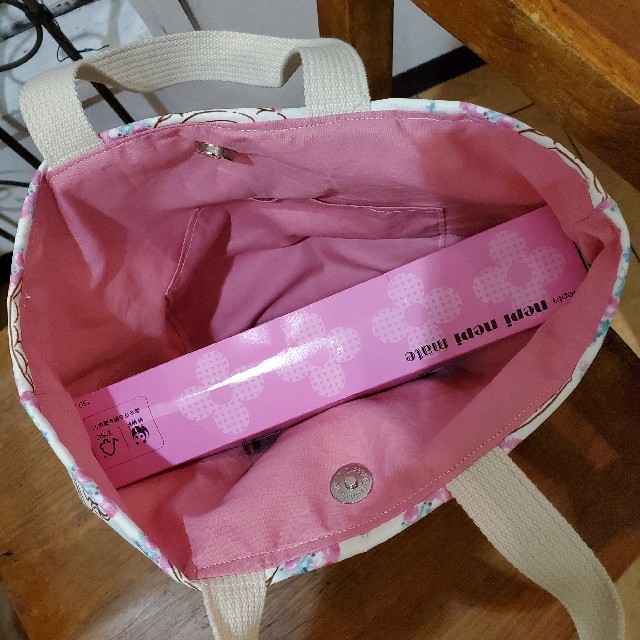 LAURA ASHLEY(ローラアシュレイ)の｛LAURA ASHLEY×キティ｝お散歩bag ハンドメイドのファッション小物(バッグ)の商品写真