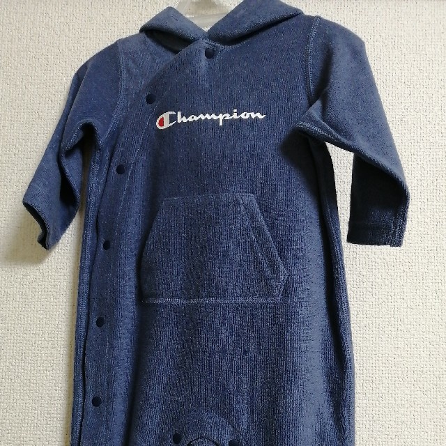 Champion(チャンピオン)の早い者勝ちです！新品　チャンピオン　ロンパース　70㌢ キッズ/ベビー/マタニティのベビー服(~85cm)(ロンパース)の商品写真