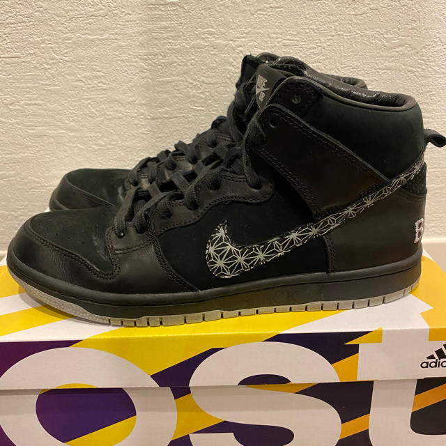 BLACK BAR×NIKE SB ZOOM DUNK