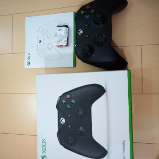 エックスボックス(Xbox)のXbox One　コントローラー　美品(家庭用ゲーム機本体)