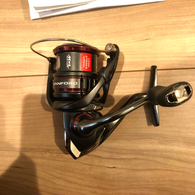 SHIMANO(シマノ)のシマノ　ヴァンフォード 2500SHG バンフォード スポーツ/アウトドアのフィッシング(リール)の商品写真