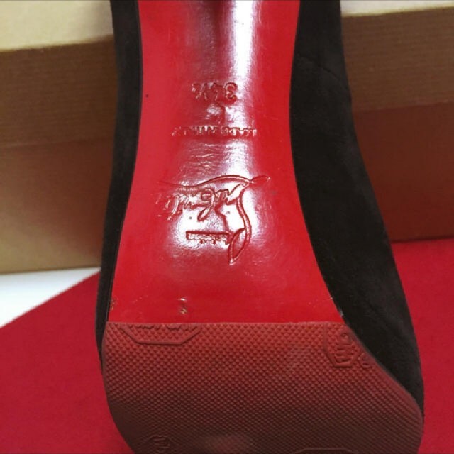 Christian Louboutin(クリスチャンルブタン)のChristian Louboutin レディースの靴/シューズ(ハイヒール/パンプス)の商品写真