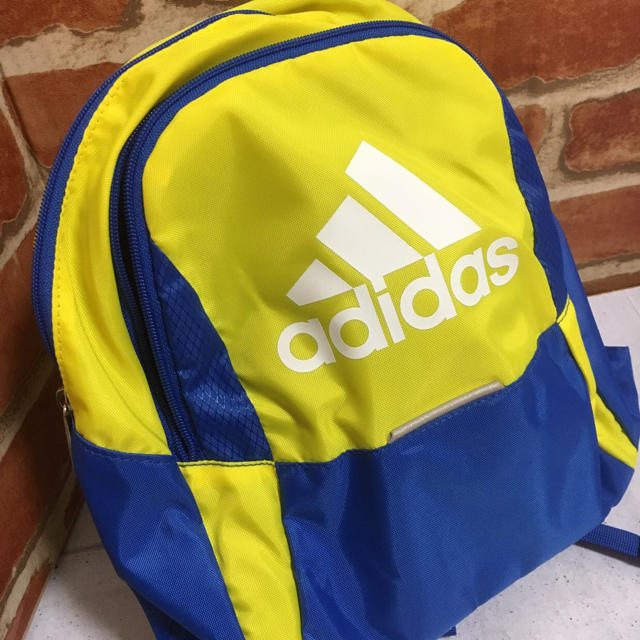 adidas(アディダス)のタグ付き未使用　アディダス キッズ　リュック　サッカーボール運び用 キッズ/ベビー/マタニティのこども用バッグ(リュックサック)の商品写真