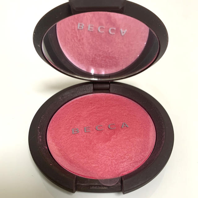 BECCA ルミナスブラッシュ　カメリア コスメ/美容のベースメイク/化粧品(チーク)の商品写真