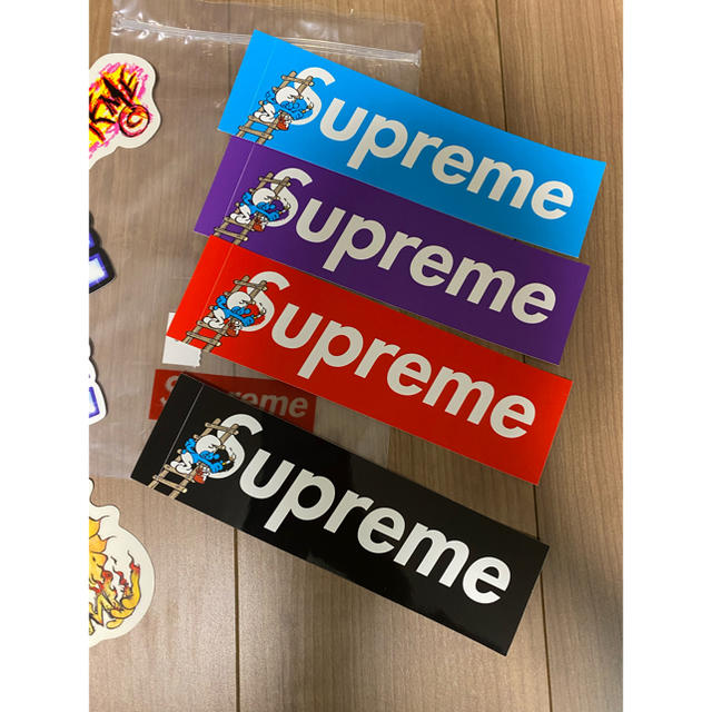 Supreme(シュプリーム)の20fw 新品 Supreme Box Logo Smurf ステッカーセット 自動車/バイクのバイク(ステッカー)の商品写真