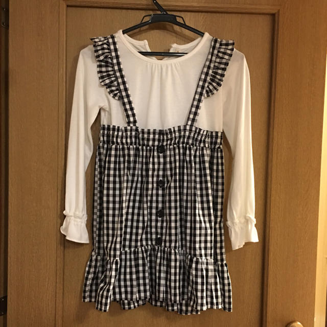 西松屋(ニシマツヤ)の☆未使用☆長袖ワンピース 130 キッズ/ベビー/マタニティのキッズ服女の子用(90cm~)(ワンピース)の商品写真