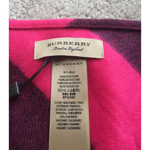 BURBERRY(バーバリー)のバーバリー 新品 限定品 ピンク マフラー ストール ショール  レディースのファッション小物(マフラー/ショール)の商品写真