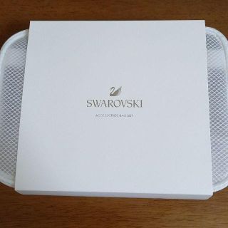 スワロフスキー(SWAROVSKI)の★非売品！スワロフスキーのトラベルポーチ★(ポーチ)