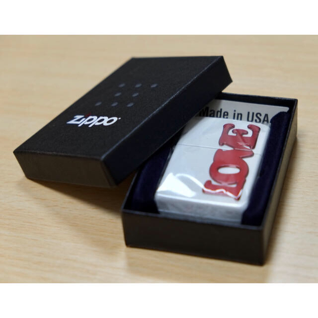 ZIPPO(ジッポー)のZIPPO ジッポライター LOVE ホワイト お洒落　かわいい エンタメ/ホビーのコスプレ(小道具)の商品写真