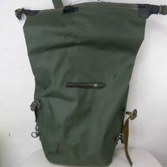 F/CE ZIP LOCK BAG 56L 完全防水リュック カーキ定価2.3万