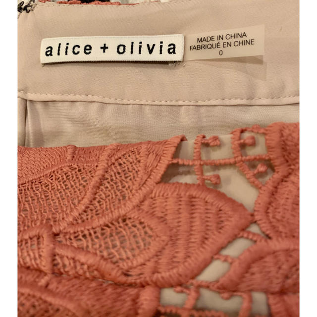 Alice+Olivia(アリスアンドオリビア)のAlice + Olivia  ピンク花柄レース　セットアップ✨アリスオリビア レディースのワンピース(ひざ丈ワンピース)の商品写真