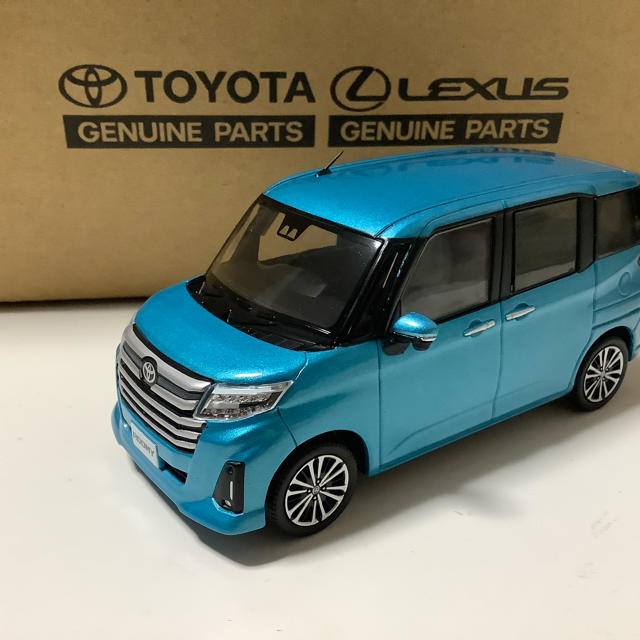 新型ルーミー　ミニカーミニカー