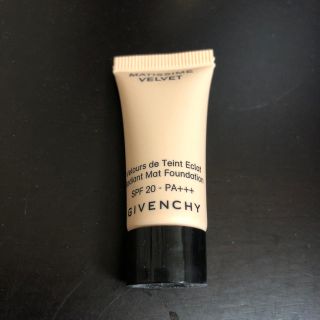 ジバンシィ(GIVENCHY)のジバンシー  リキッドファンデ　マティシム　ベルベット　野崎萌香　フルイド　04(ファンデーション)