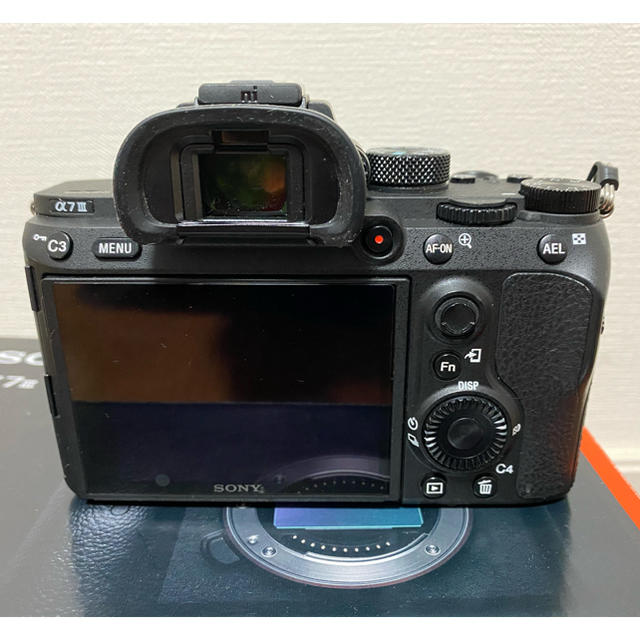 SONY(ソニー)のSONY α7ⅲ ボディ おまけ付き スマホ/家電/カメラのカメラ(ミラーレス一眼)の商品写真