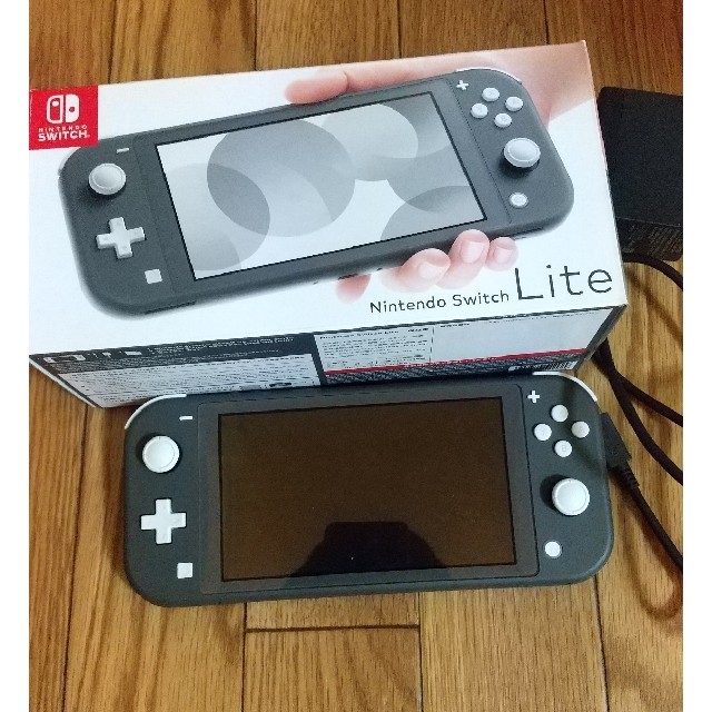 sora様専用 Nintendo Switch Liteグレー エンタメ/ホビーのゲームソフト/ゲーム機本体(家庭用ゲーム機本体)の商品写真