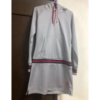 フィラ(FILA)の美品　FILA パーカーワンピース　M フィラ　長袖(ひざ丈ワンピース)