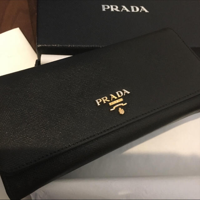 PRADA(プラダ)のたまごさん様専用 レディースのファッション小物(財布)の商品写真